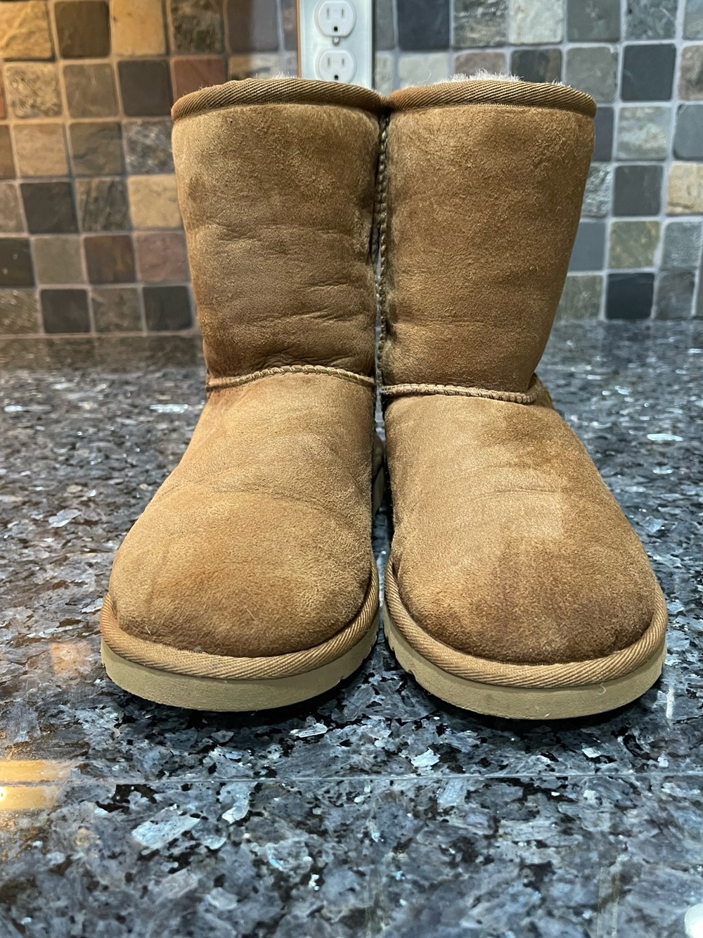 UGG Kids Chestnut Classic Short Boot 4